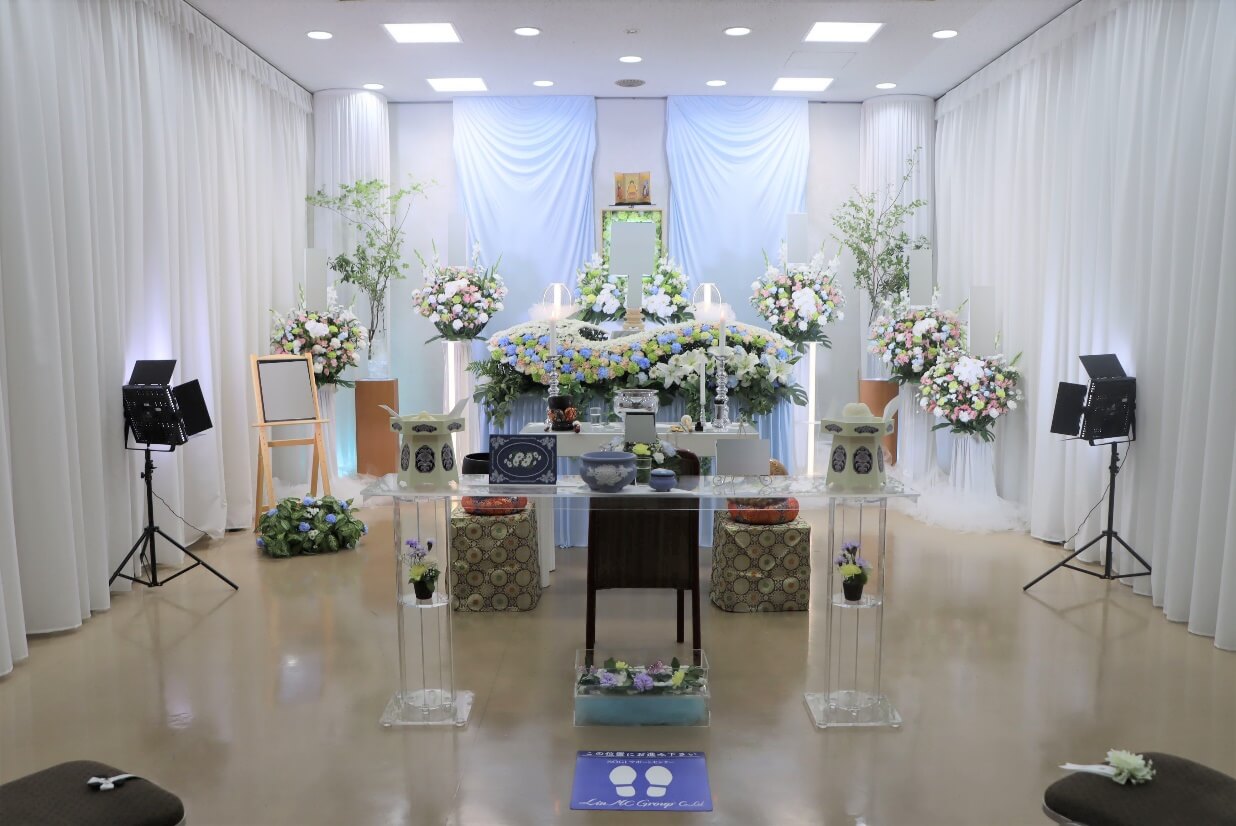 代々幡斎場：仏式花祭壇