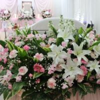 堀ノ内斎場：棺の花飾り