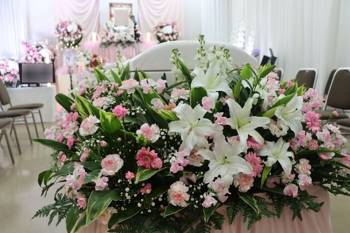 堀ノ内斎場：棺の花飾り