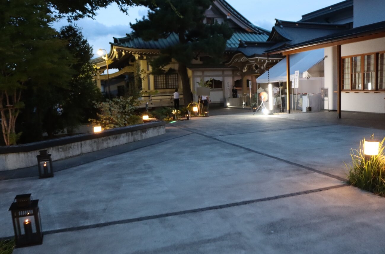 西光寺：夜の照明