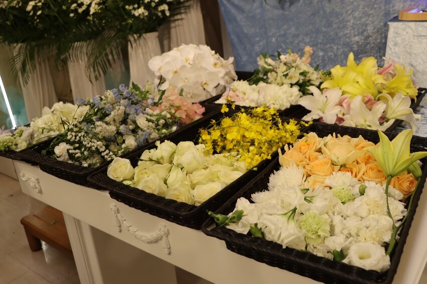 かわさき北部斎苑第二式場：お花入れ