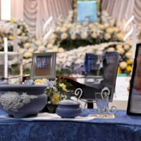 多磨葬祭場はなれ：お焼香台