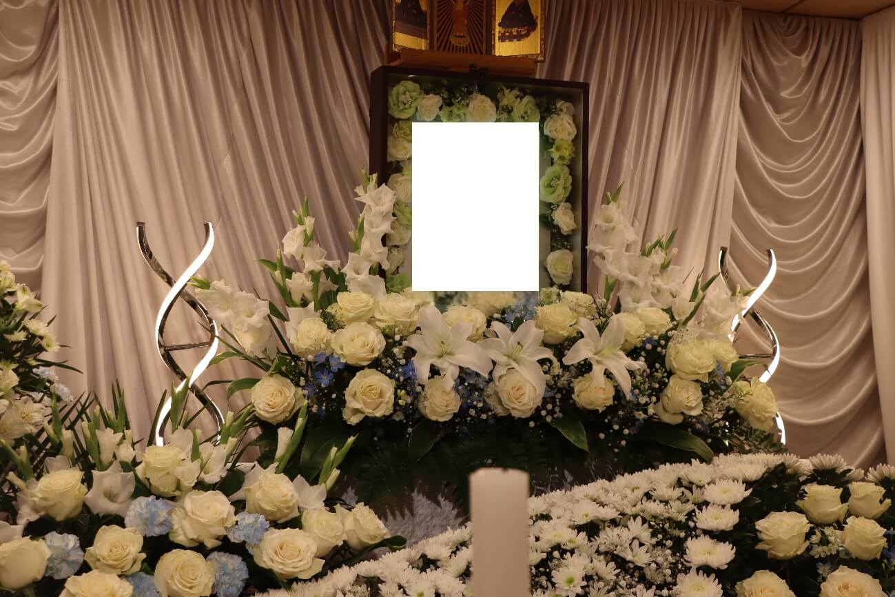 多磨葬祭場はなれ：花祭壇のお花