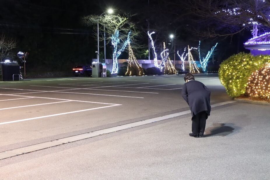 多磨葬祭場思親殿:お見送り