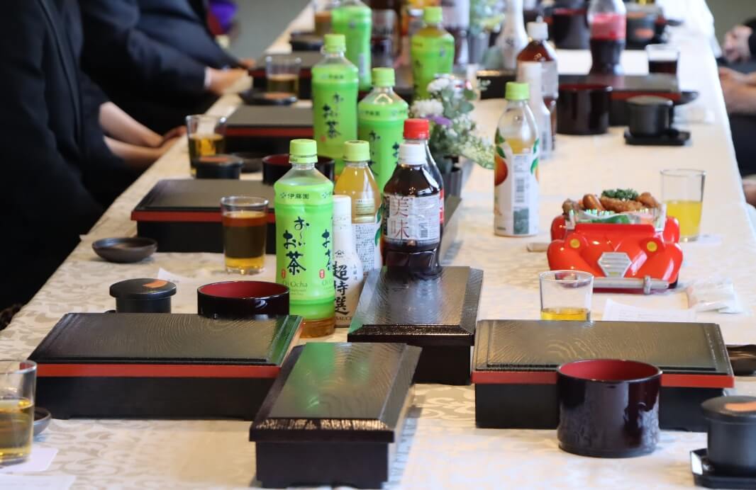 常性寺会堂：精進落とし