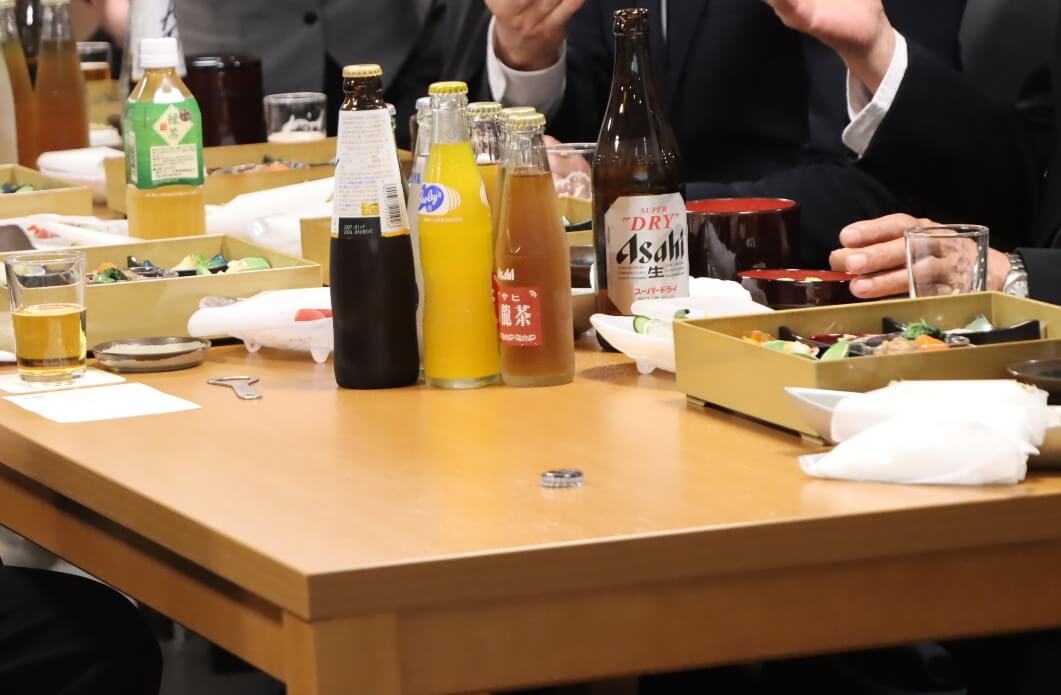 多磨葬祭場思親殿:精進落とし