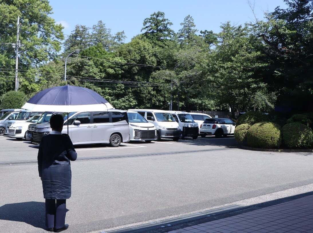 多磨葬祭場思親殿:お見送り